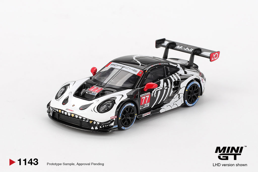 MINIGT PORSCHE 911 GT3 R 77 AO + MINIGT BMW Z8 JAMES BOND EDITION