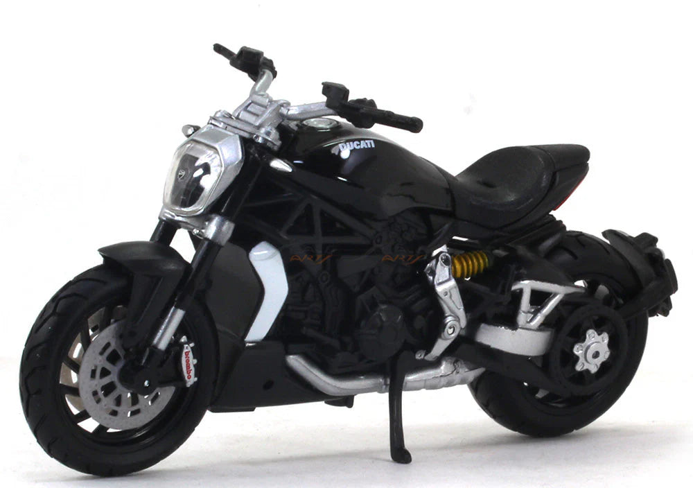 MAISTO BURAGO BIKE DUCATI DIAVEL SILVER BIKE