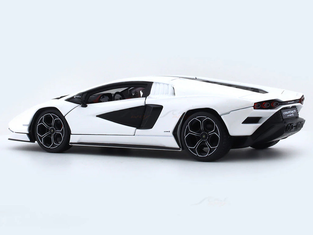 BURAGO 1:64 LAMORGHINI COUNTACH WHITE
