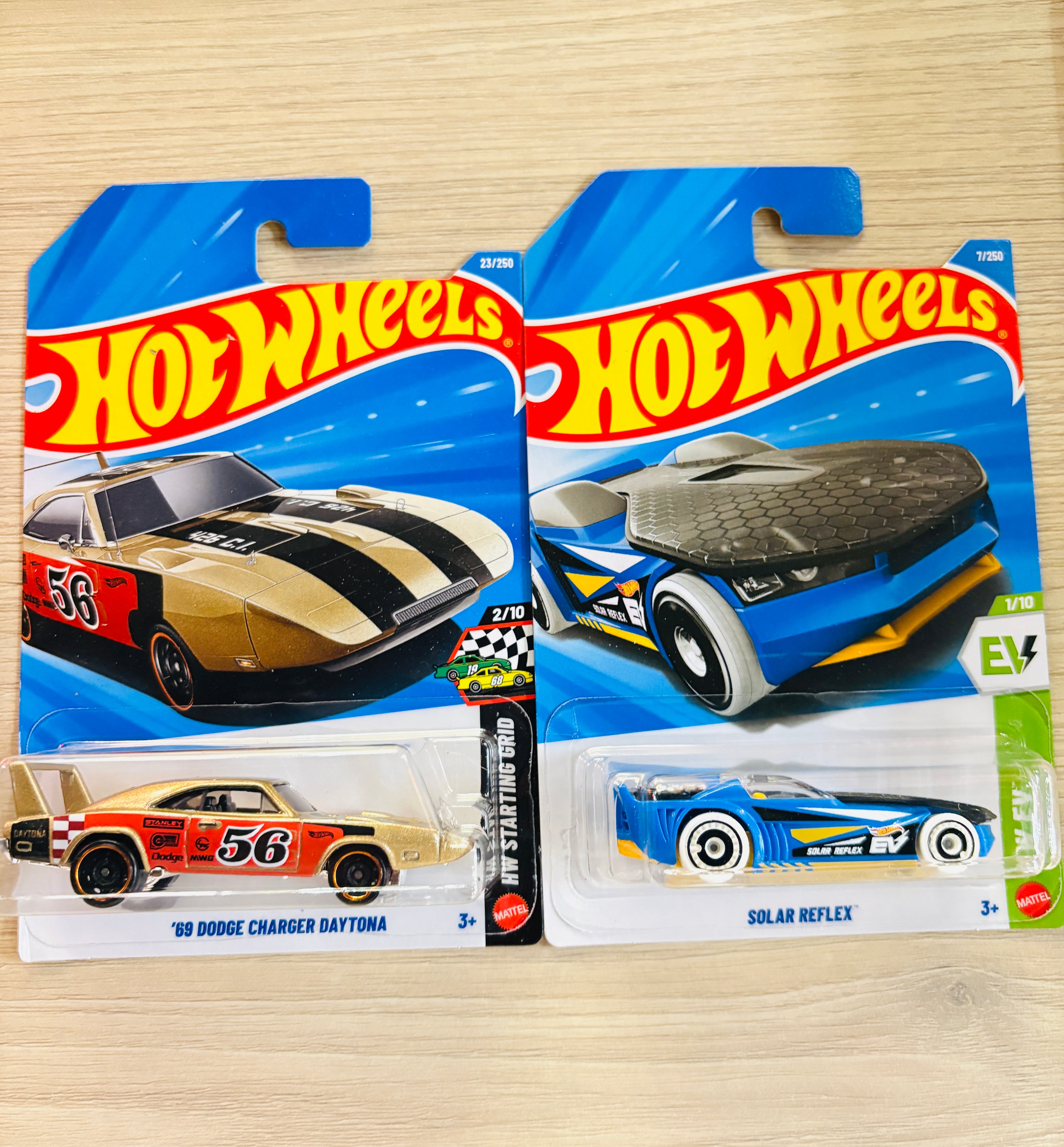 HOTWHEELS BASIC CAR ASSORTMENT 2026 A CASE  87 BUICK REGAL GNX (TH) + 69 DODGE CHARGER + SOLAR REFLEX