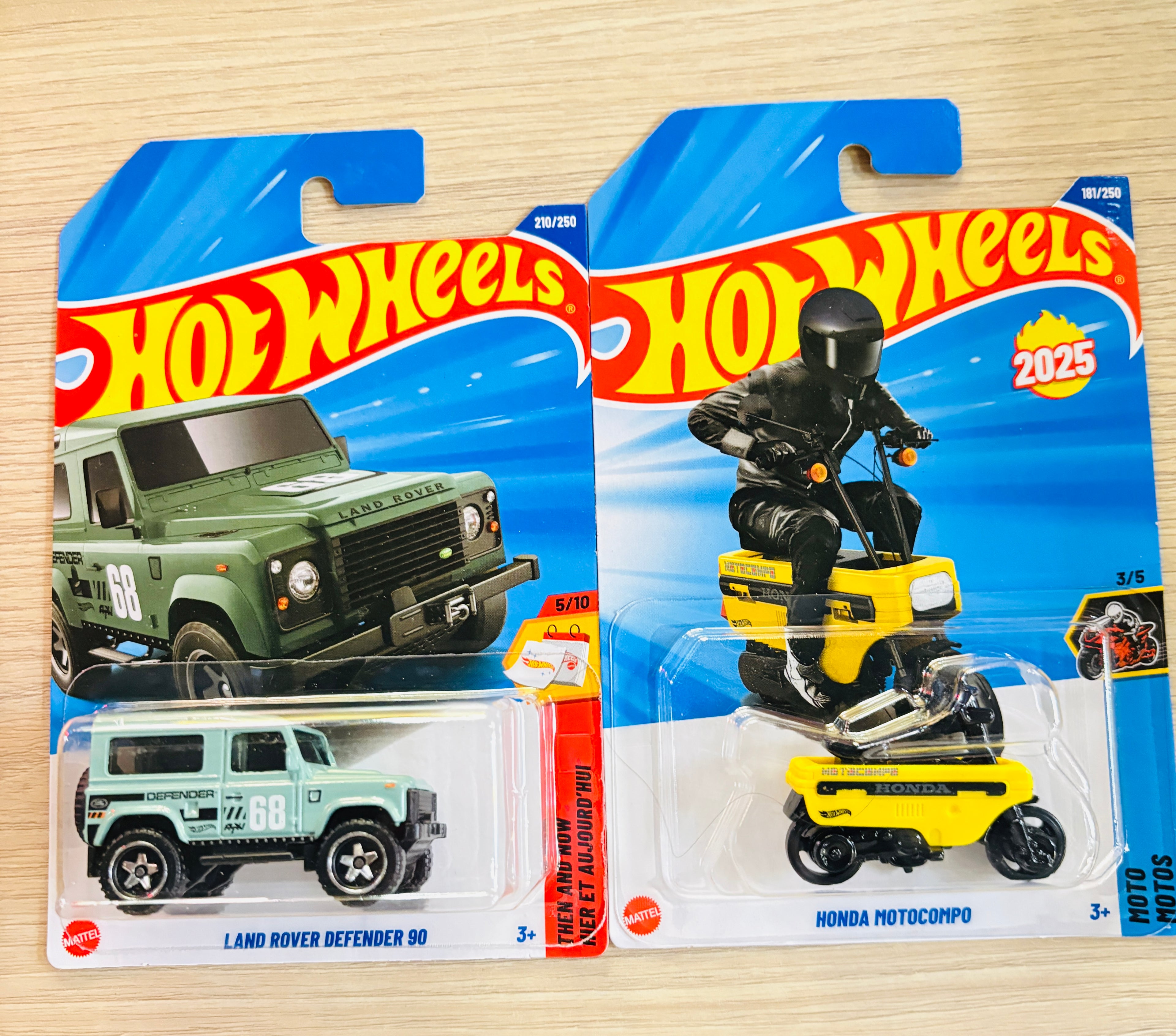 HOTWHEELS BASIC CAR ASSORTMENT 2026 A CASE  LAND ROVER DEFENDER 90 + HONDO MOTO COMPO