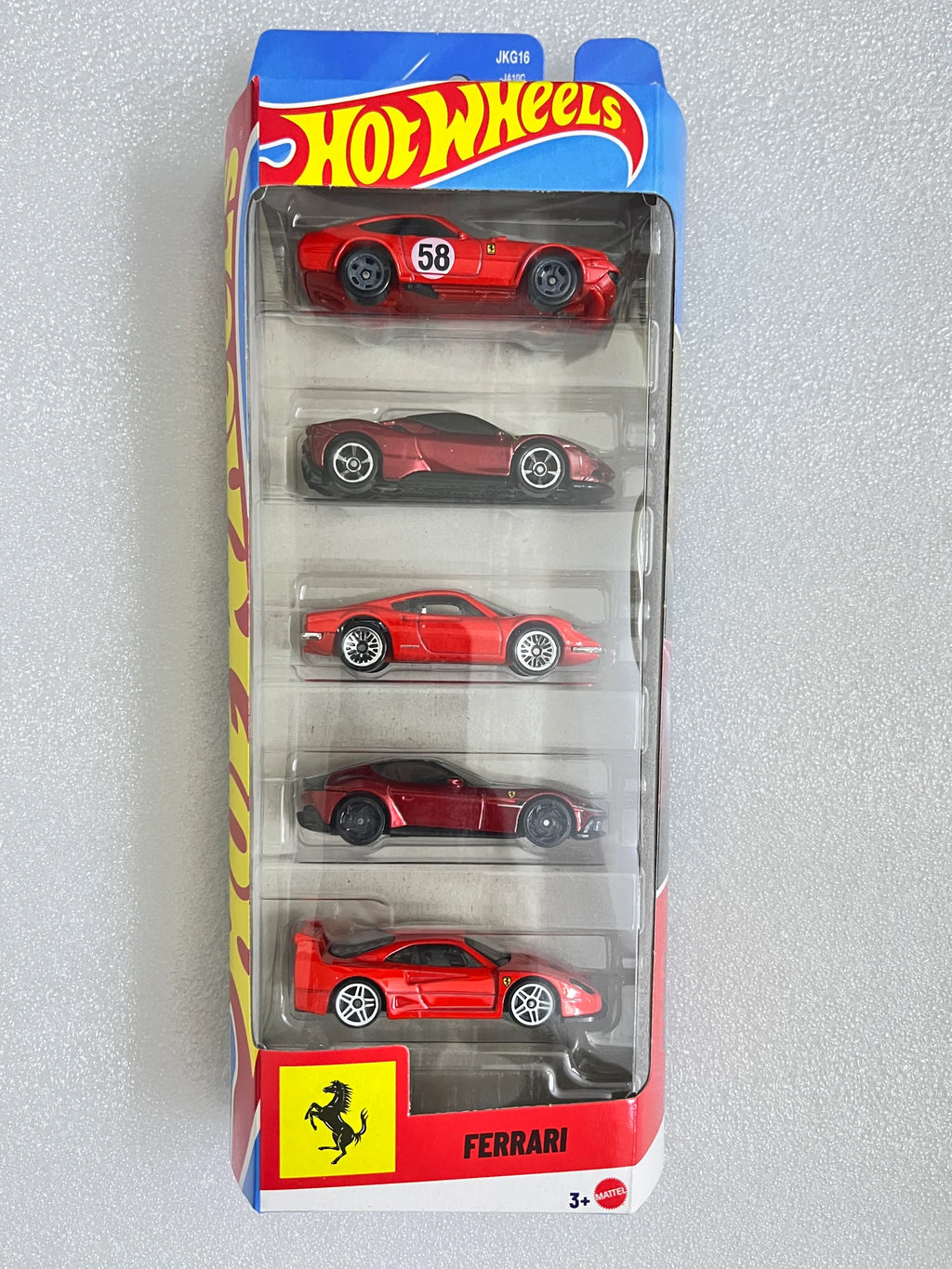 HOTWHEELS BASIC 5 PACK COMBO FERRARI + BATMAN + STUNT CARS