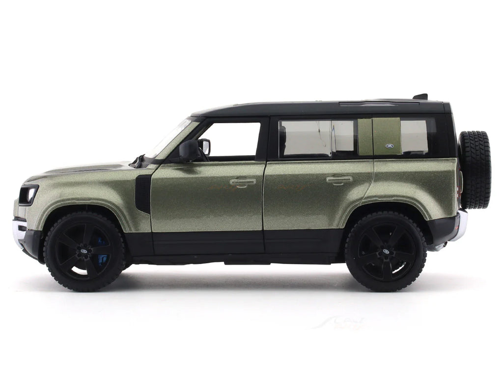 MAISTO BURAGO MODEL LAND ROVER DEFENDER 2022