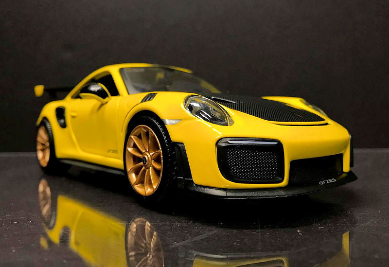 MAISTO PORSCHE 911 GT SCALE MODEL
