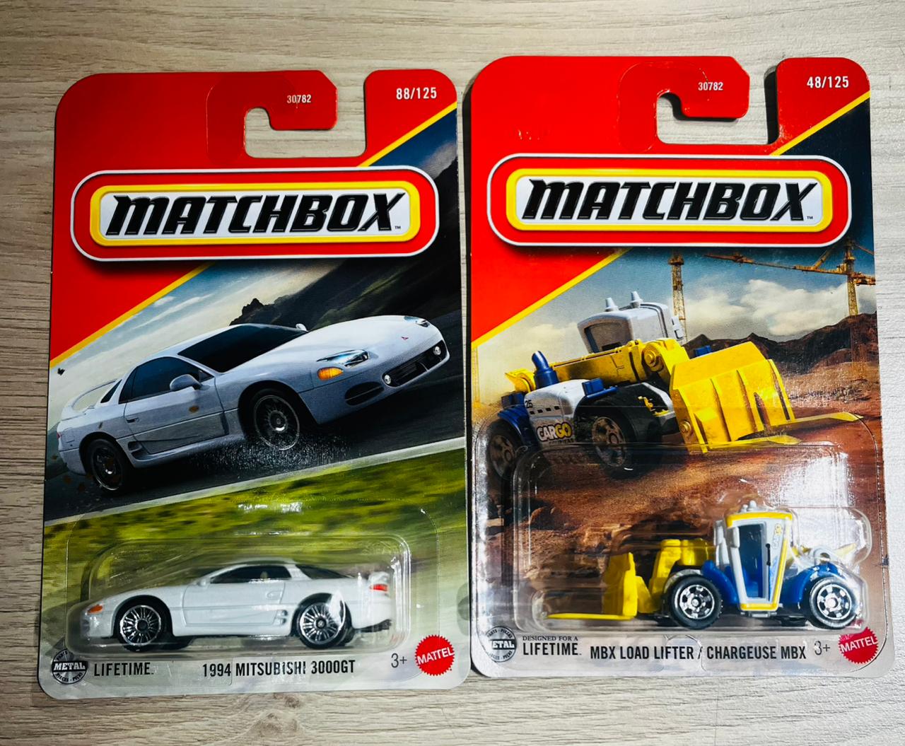 HOTWHEELS MATCHBOX BASIC CAR ASS 1994 MITSUBISHI + LOAD LIFTER