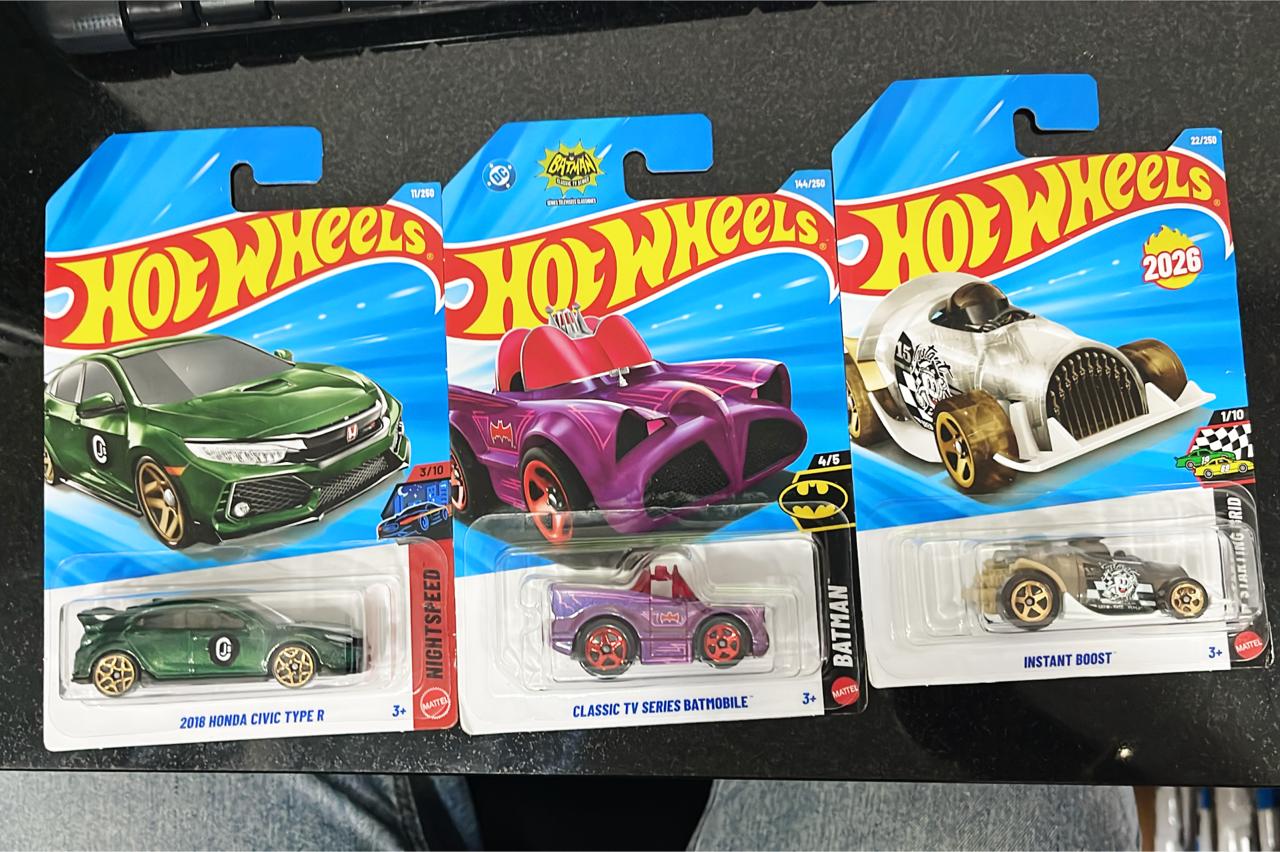 HOTWHEELS BASIC CAR 2026 G CASE 2018 HONDA CIVIC TYPE R + CLASSIC TV SERIRS BATMAN + INSTANT BOOST