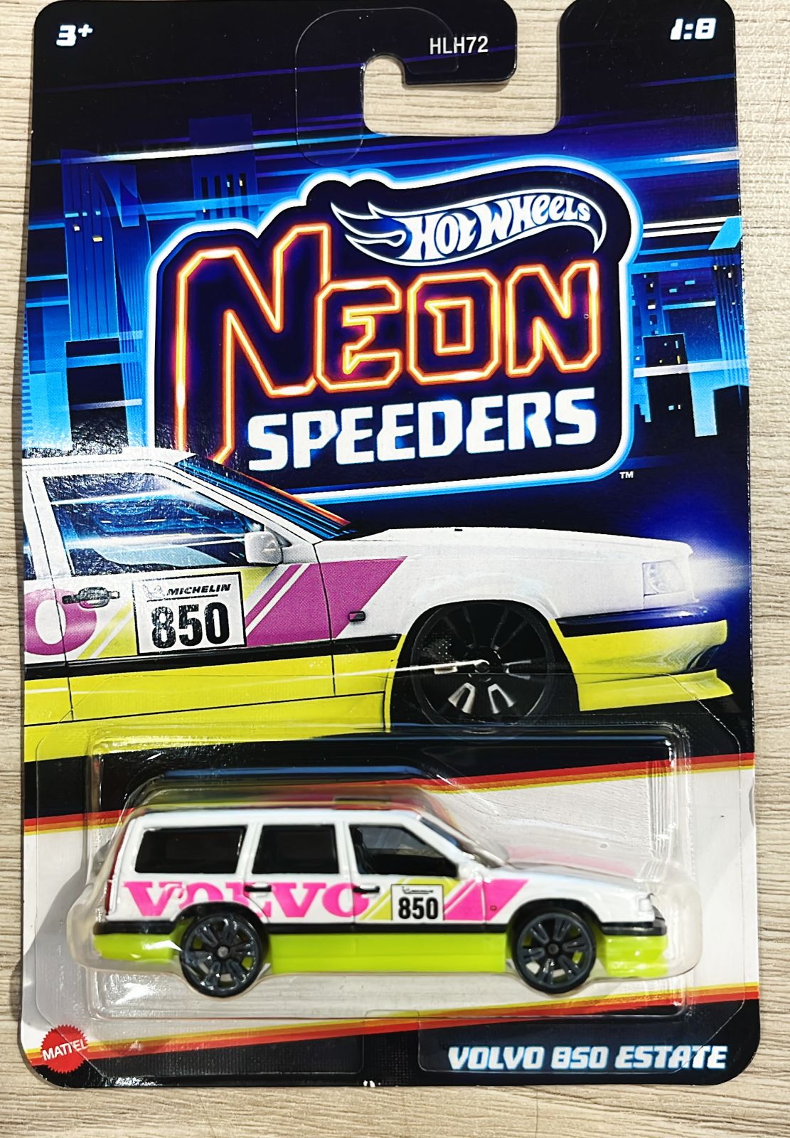 HOTWHEELS NEON SPEEDERS SILVER SERIES