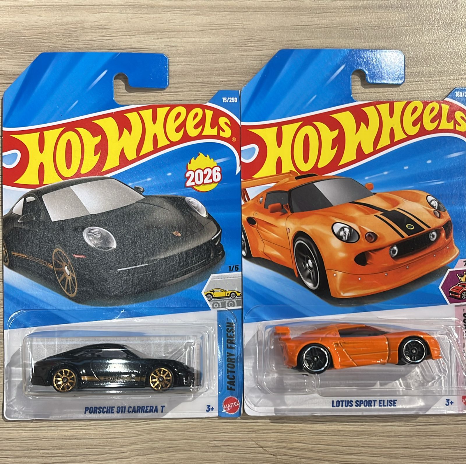 HOTWHEELS BASIC CAR 2026 H CASE PORSCHE 911 CARRERA + LOTUS SPORT + 70 FORD ESCORT + TOONED VOLKSWAGEN