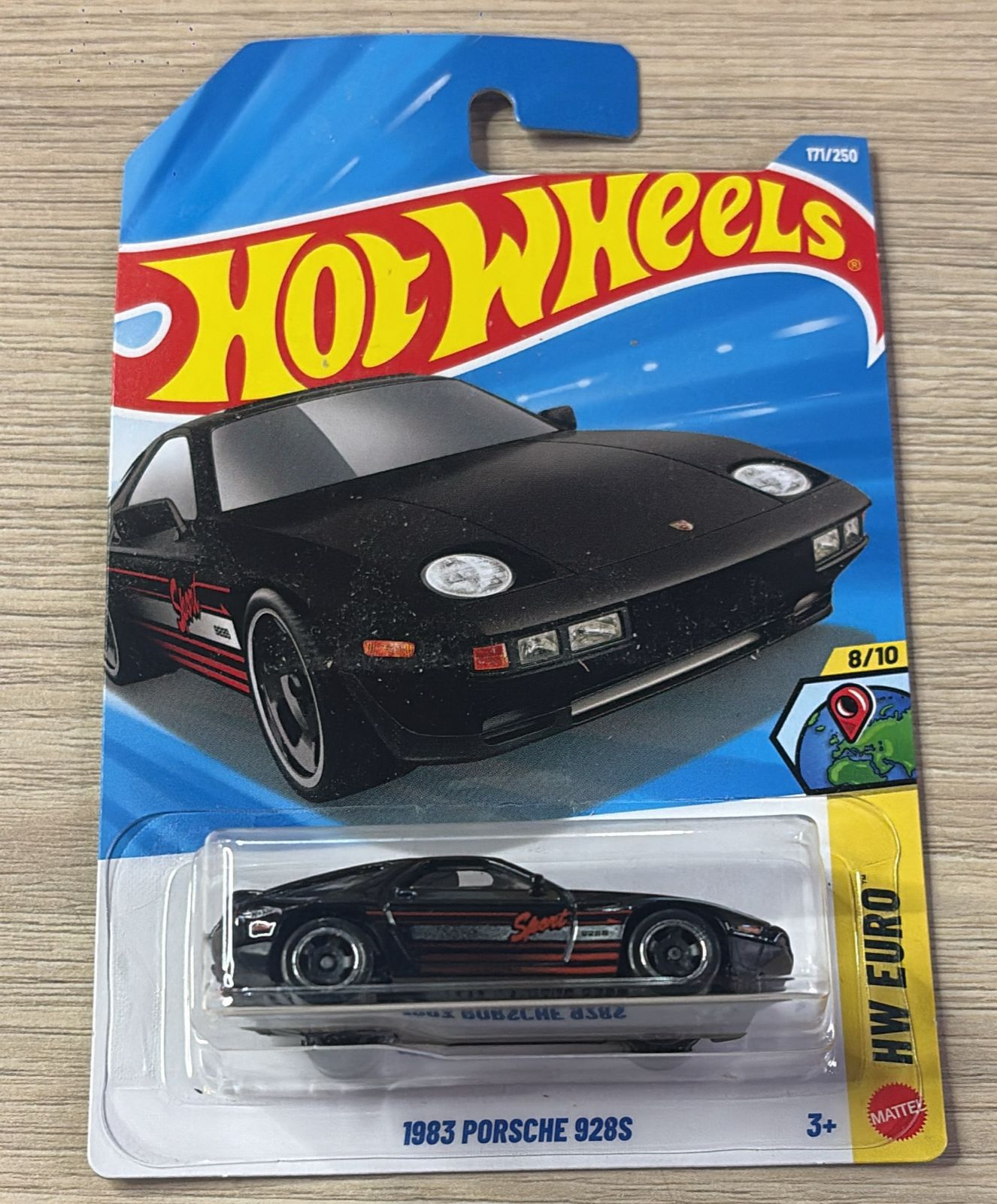 HOTWHEELS BASIC CAR 2026 H CASE 1983 PORSCHE + 69 CHEVELLE+ PURPLE PASSION