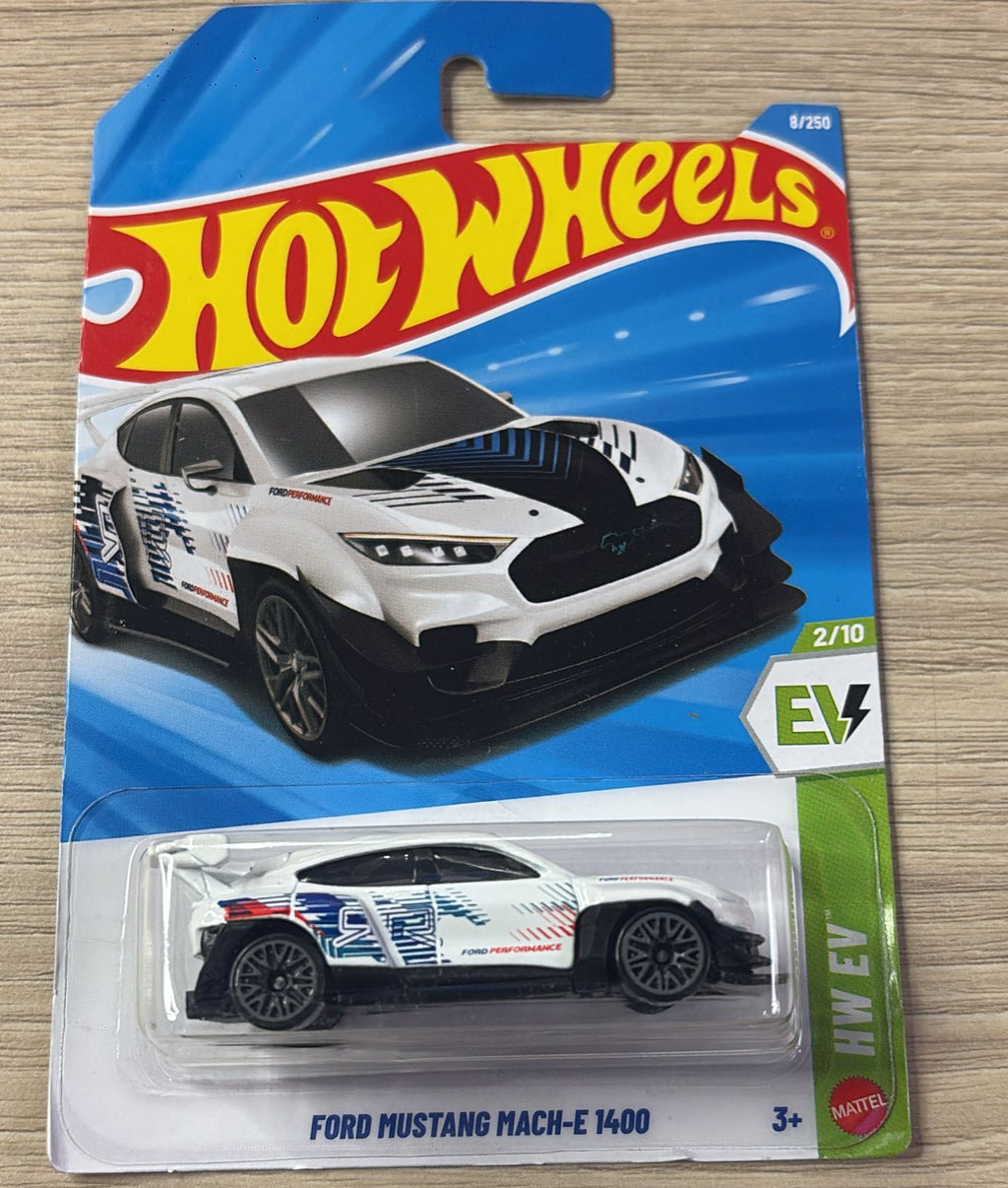 HOTWHEELS BASIC CAR 2026 H CASE FORD MUSTANG MACH E + BATMOBILE + PAGANI ZONDA