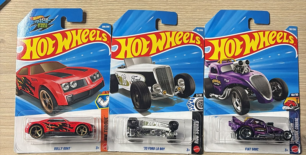 HOTWHEELS BASIC CAR 2026 L CASE BMW M4 GT3 + LOTUS CORTINA + BULLY GOAT + FORD LOBOY + FIAT 500C