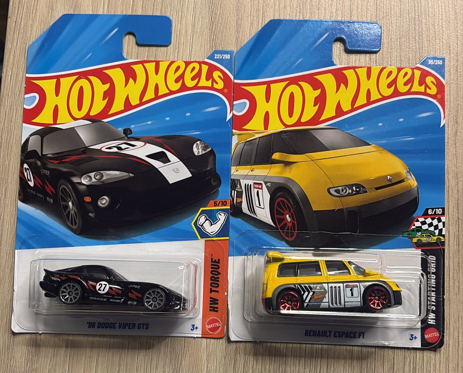HOTWHEELS BASIC CAR 2026 L CASE 96 DODGE VIPER + RENAULT ESPACE