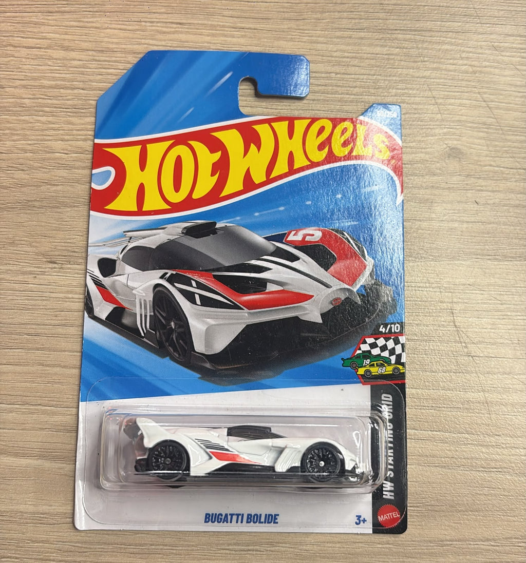 HOTWHEELS BASIC CAR 2026 L CASE BUGATTI BOLIDE + 68 CORVETTE + STREET SHRIEKER + MOD MILL